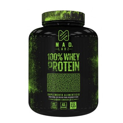 Envase de MAD Labz 100% Whey Protein de 5 lb sabor chocolate